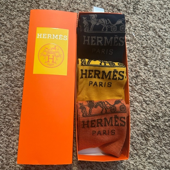 Hermes Men's Socks in Orange, Black, and Brown - Picture 4 of 6